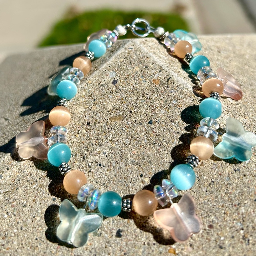 Bright cat eye Beaded Butterfly dangle Bracelet